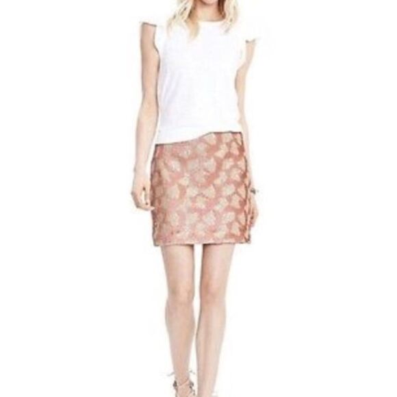 Banana Republic Dresses & Skirts - NWT Banana Republic Blush Pink Sequin Mini Skirt